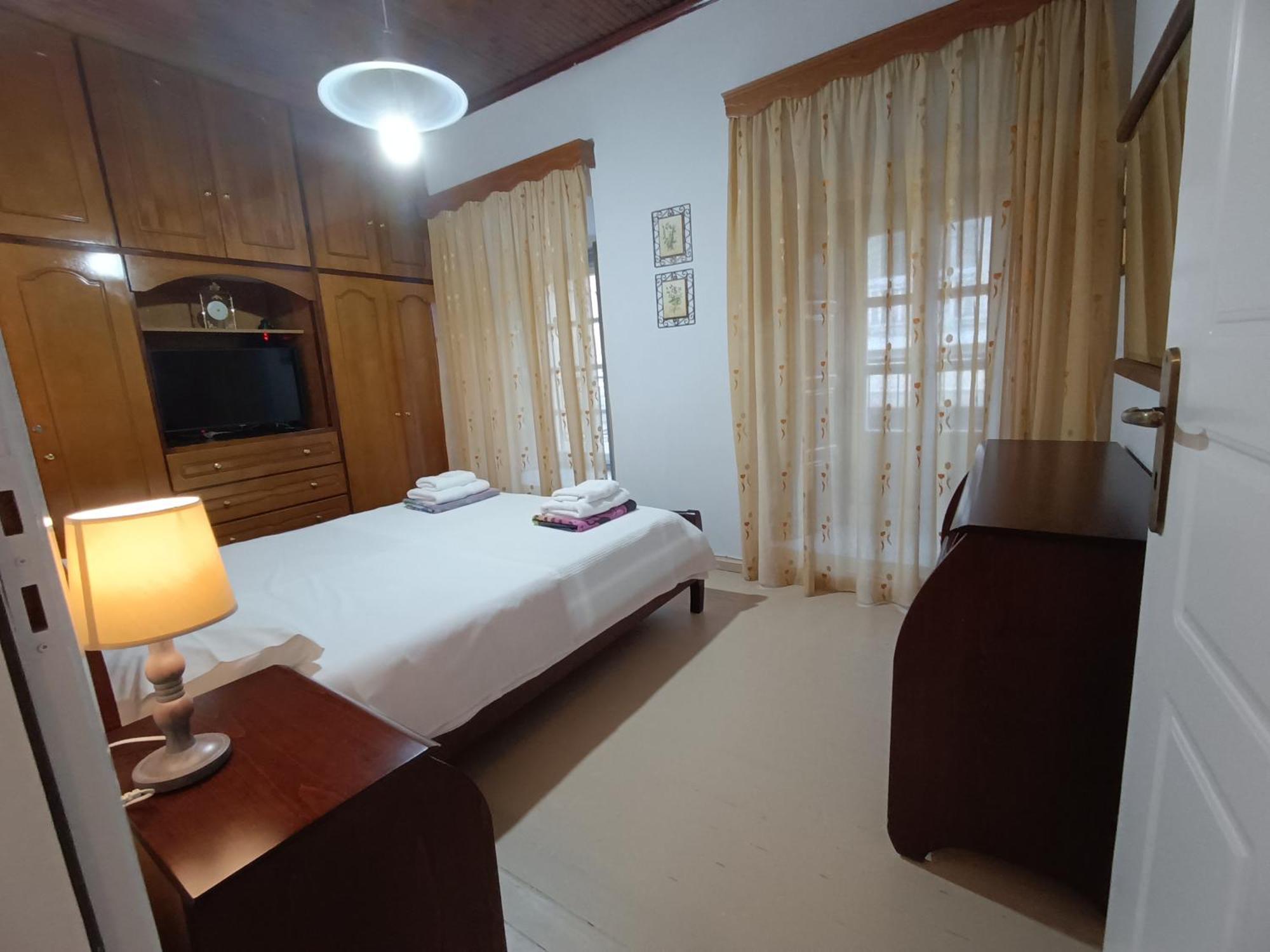 Rodomelo House With Terrace - 4 Bedrooms Leonídion Екстериор снимка