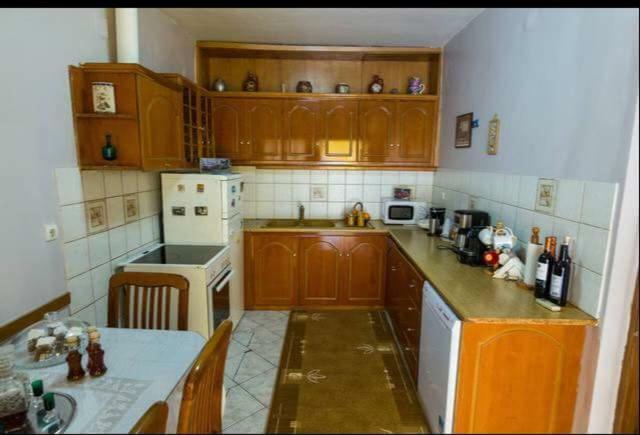 Rodomelo House With Terrace - 4 Bedrooms Leonídion Екстериор снимка