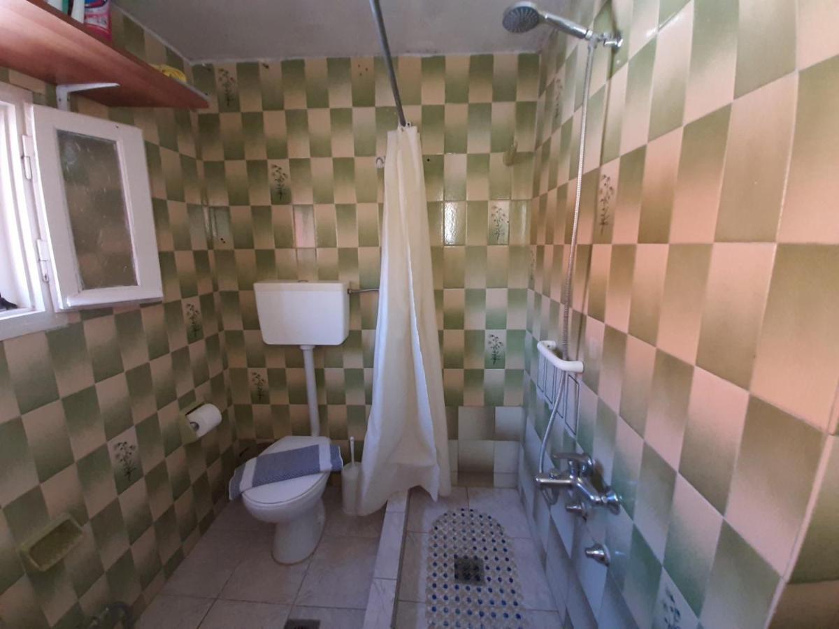 Rodomelo House With Terrace - 4 Bedrooms Leonídion Екстериор снимка